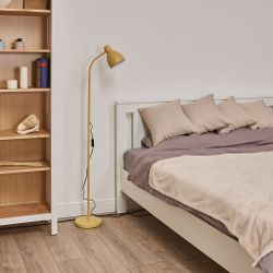 UML-T701 E27 YELLOW Торшер напольный под лампу Е27. 60W. с регулировкой наклона. Механический выключатель. Желтый. ТМ Uniel