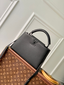 Louis Vuitton Capucines BB