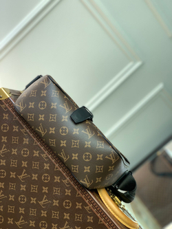 Louis Vuitton Montsouris Messenger Bag