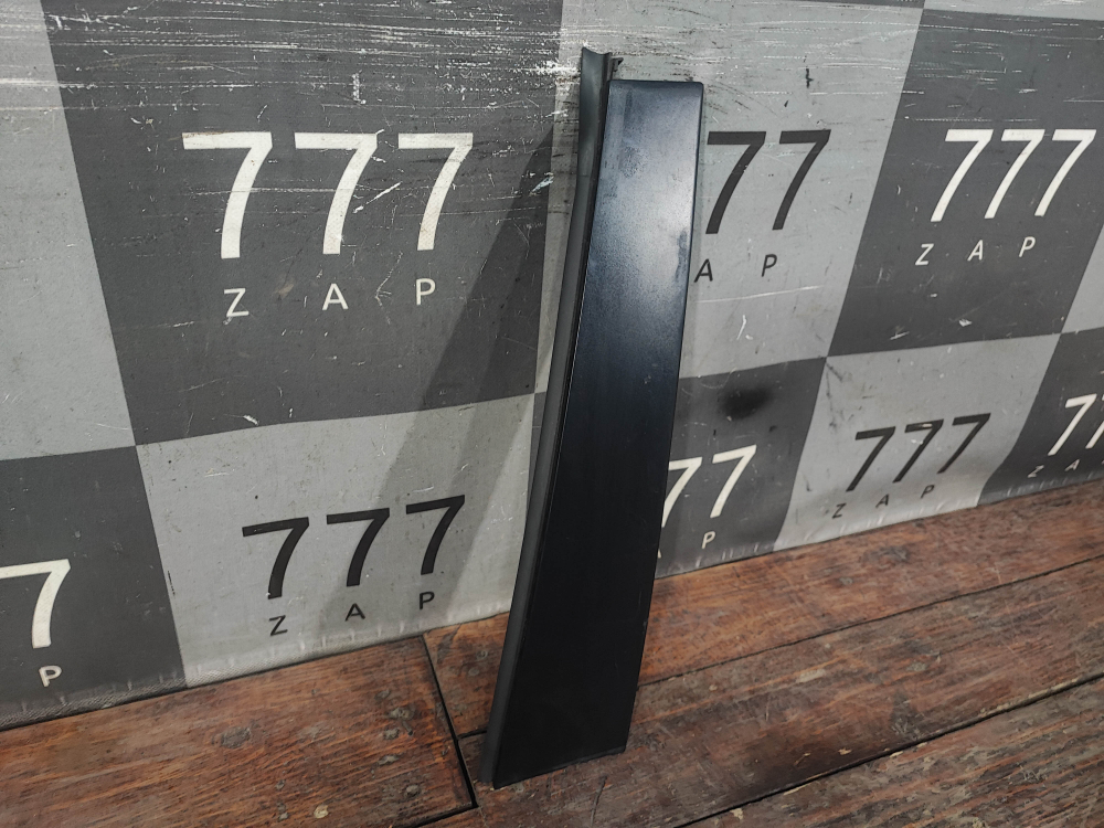 Накладка стойки задней левой Toyota Camry (XV70) 17-нв Б/У Оригинал 7576233100