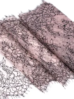 01-11 Кружево шантильи 23 см, пудра/черный