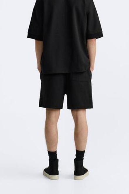 ZARA ШОРТЫ-ДЖОГГЕРЫ ИЗ ПЛОТНОЙ ТКАНИ, ЧЕРНЫЙ