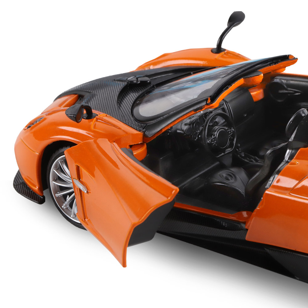 Модель 1:24, Pagani Huayra Roadster, оранжевый перламутр, откр. двери, свет, звук