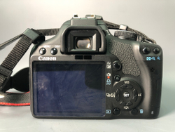 Canon 500D kit 18-55 mm 3.5-5.6 IS, 4920 кадров пробега.