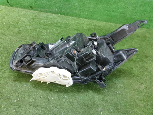 Битая Фара правая Nissan Murano Z52 (14-22) LED