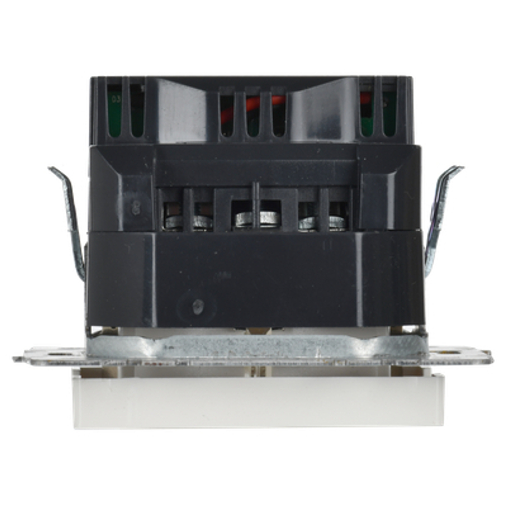 BRITE Розетка 1-местная с заземлением с защитными шторками 16А с USB A+A 5В 2,1А РЮш10-1-БрБ белый IEK
