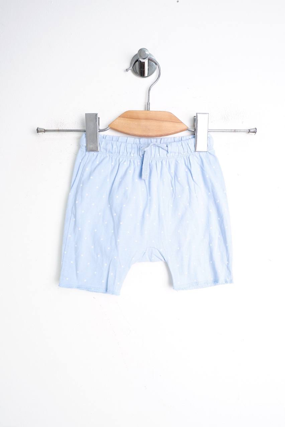 Шорты тонкие приятной расцветки, визуально на 1/1,5 года