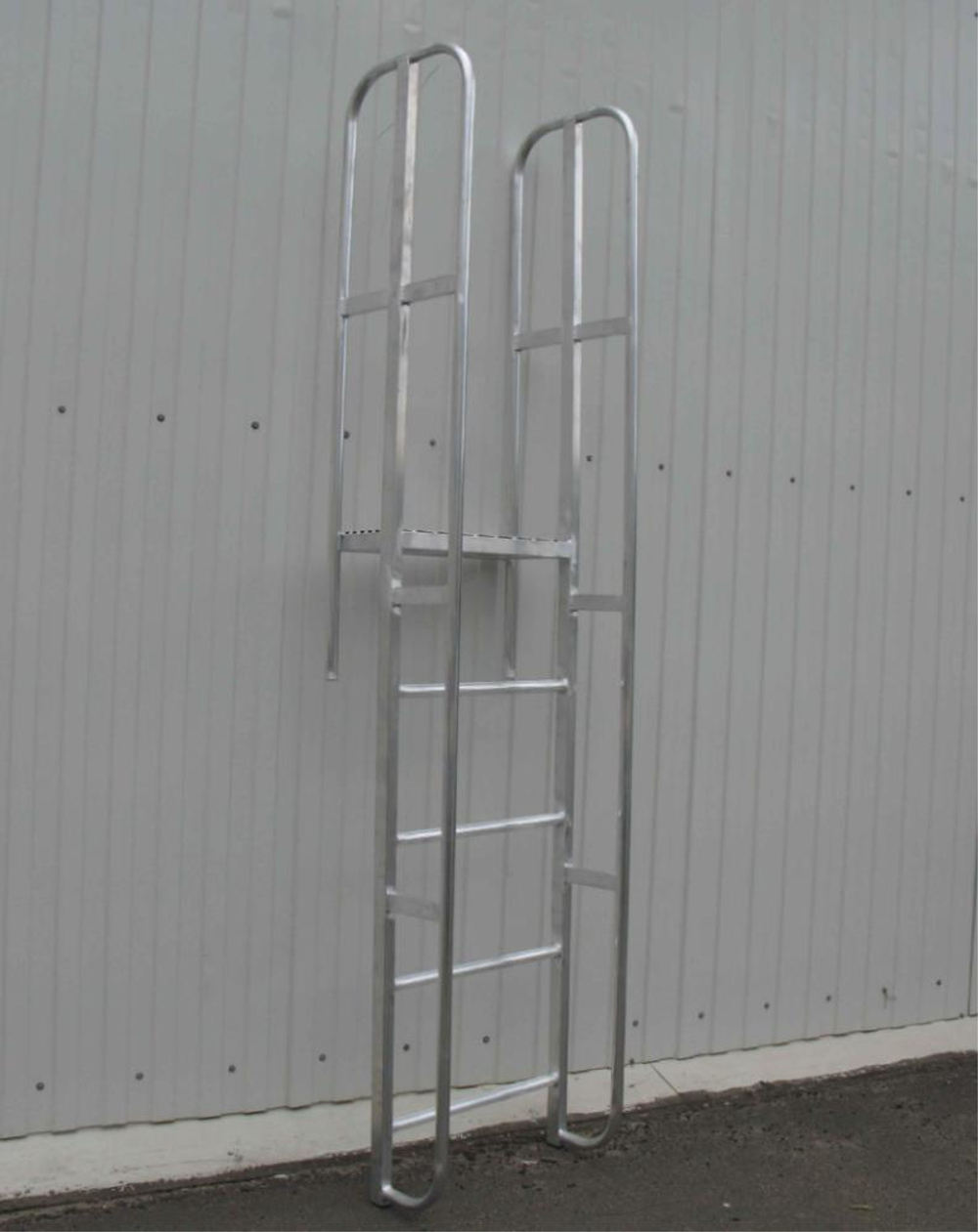 Лестница навесная аварийно-спасательная MEGAL ЛАС 2,65 х 600