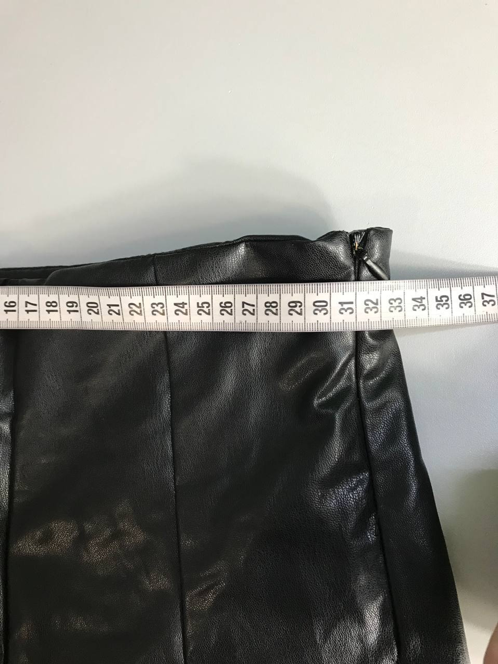 Штаны De Facto под кожу, эффектный клеш с вырезами спереди 42 размер, новые