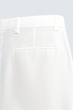 ZARA ШОРТЫ REGULAR FIT СО СКЛАДКАМИ, ЖЕЛТОВАТО-БЕЛЫЙ