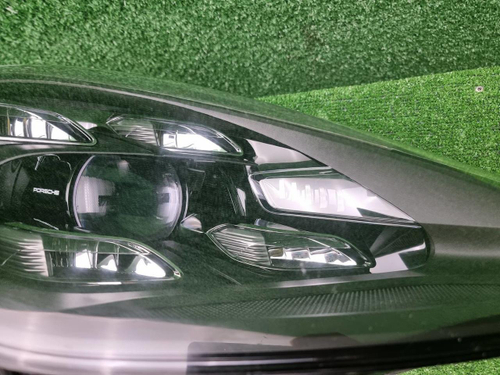 Фара правая Porsche Cayenne 3 (2017-2023) LED