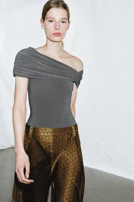 ZARA БОДИ АСИММЕТРИЧНОГО КРОЯ СО СБОРКАМИ, СЕРО-КОРИЧНЕВЫЙ