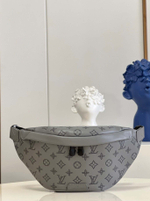 Louis Vuitton Discovery Bumbag