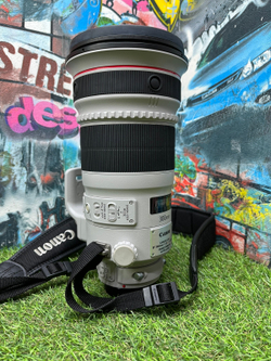 Canon EF 300mm f/2.8 L IS II USM