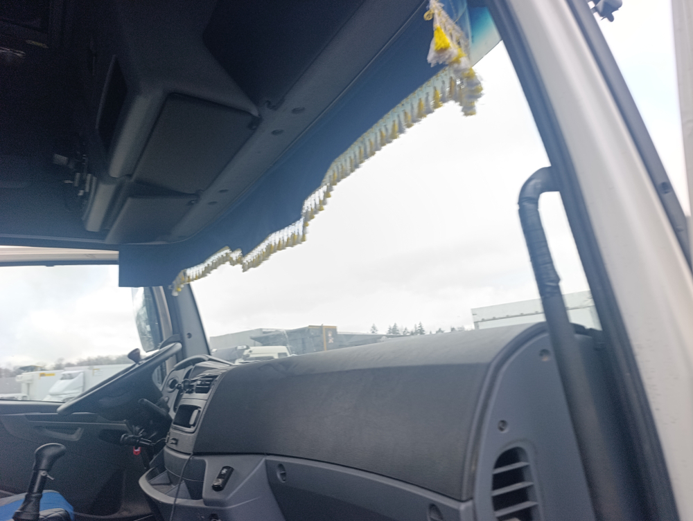 КамАЗ 5490 4x2 Седельный тягач 5490-095-68 (Дизельный, 12,0 л, 428 л.с., МТ)