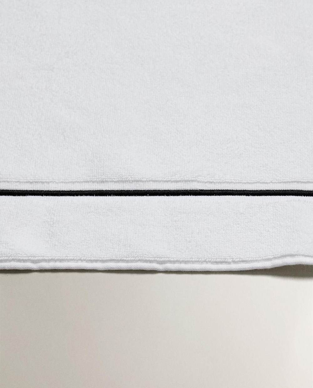 Zara Home - Коврик для ванной с подолом, черный, 60x90 см