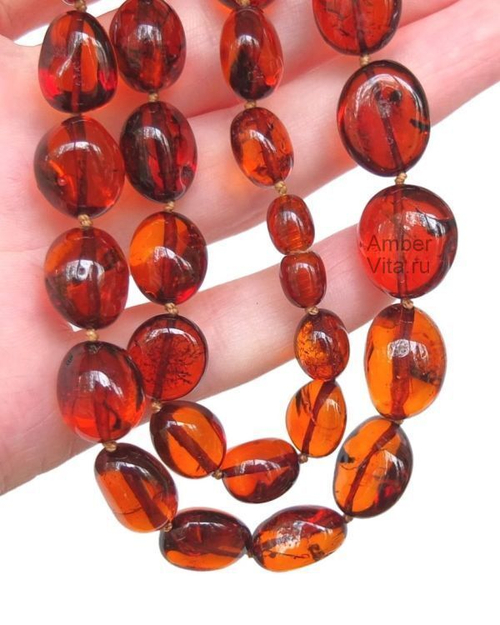 бусы из янтаря вишнёвая галька