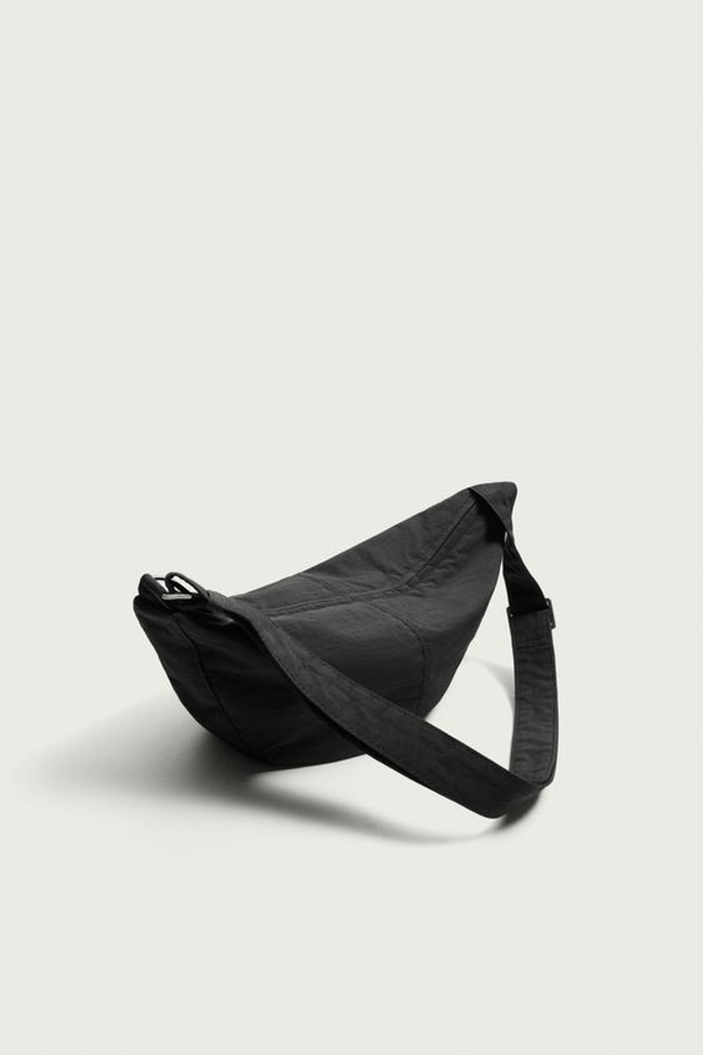 ZARA НЕЙЛОНОВАЯ СУМКА S, ЧЕРНЫЙ