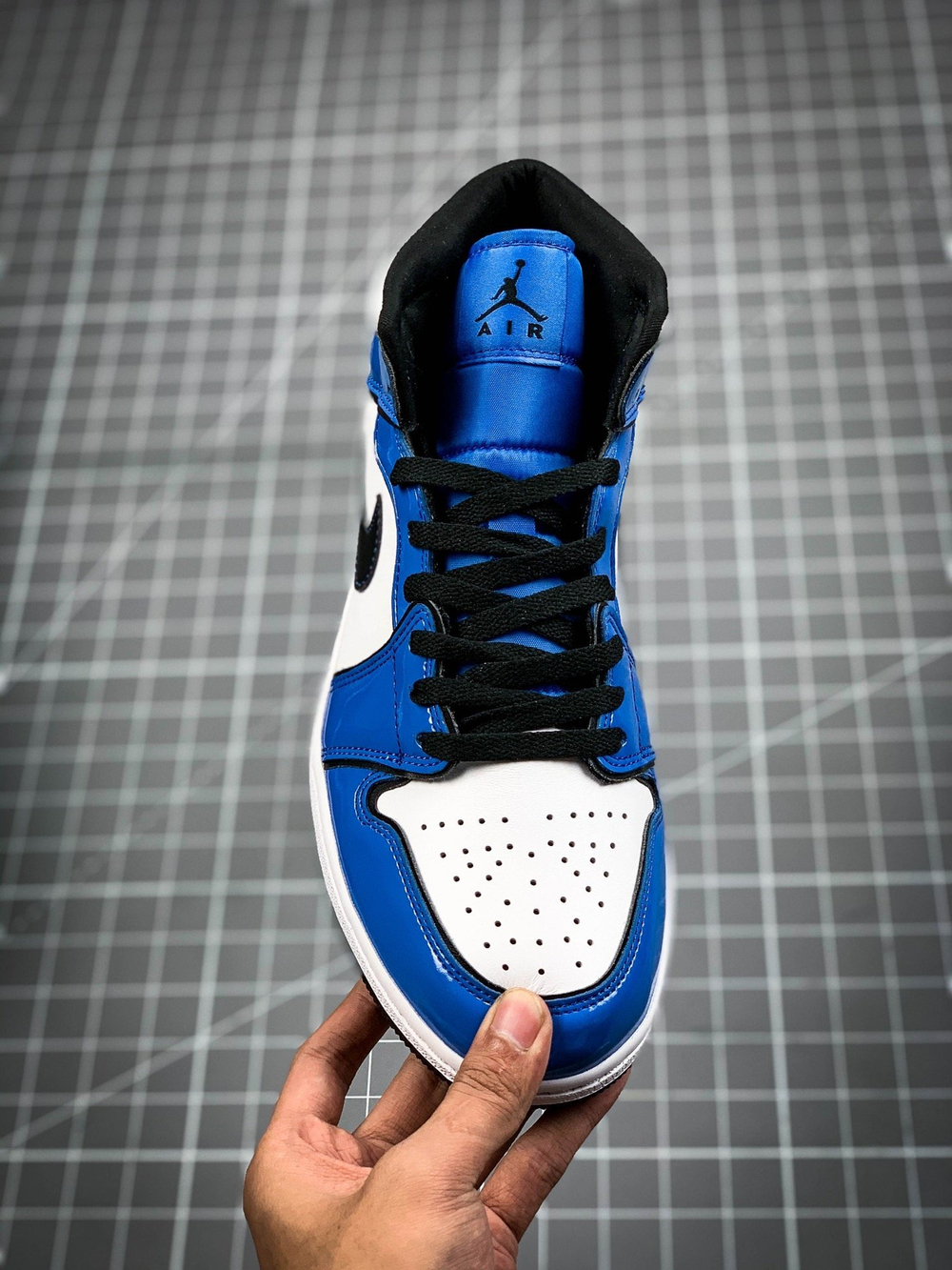 AIR JORDAN 1 MID SE SIGNAL BLUE SIGNAL BLUE/WHITE-BLACK