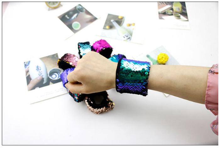 073-0231 Браслет из пайеток "Двухцветный" - купить оптом в Москве