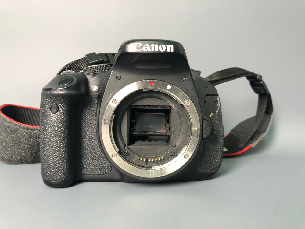 Canon EOS 600D, 95000 кадров пробега