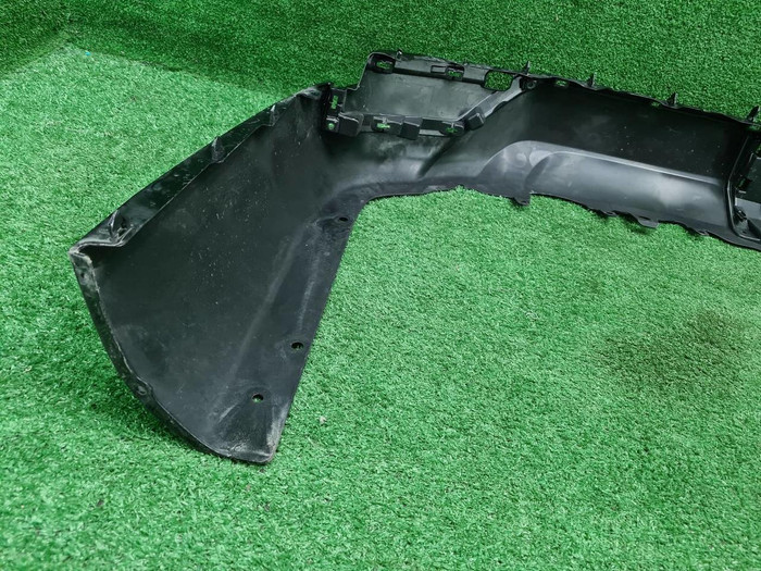 Юбка заднего бампера Toyota Land Cruiser 300 21-нв