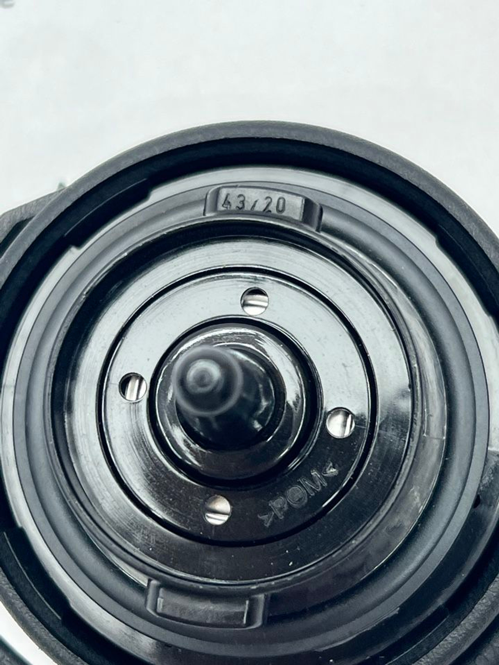 Крышка топливного бака VAG Тигуан дизель. 5N0201553D. Оригинал.