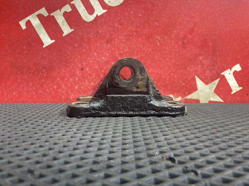 Кронштейн рессоры передней 2017г.