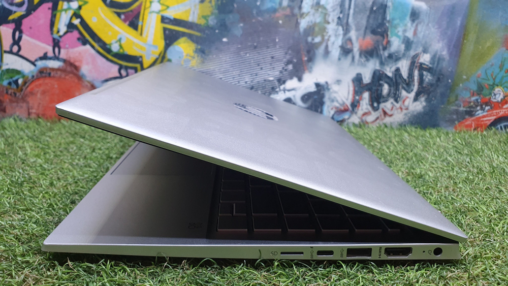 Ноутбук HP i5-11/8Gb/FHD