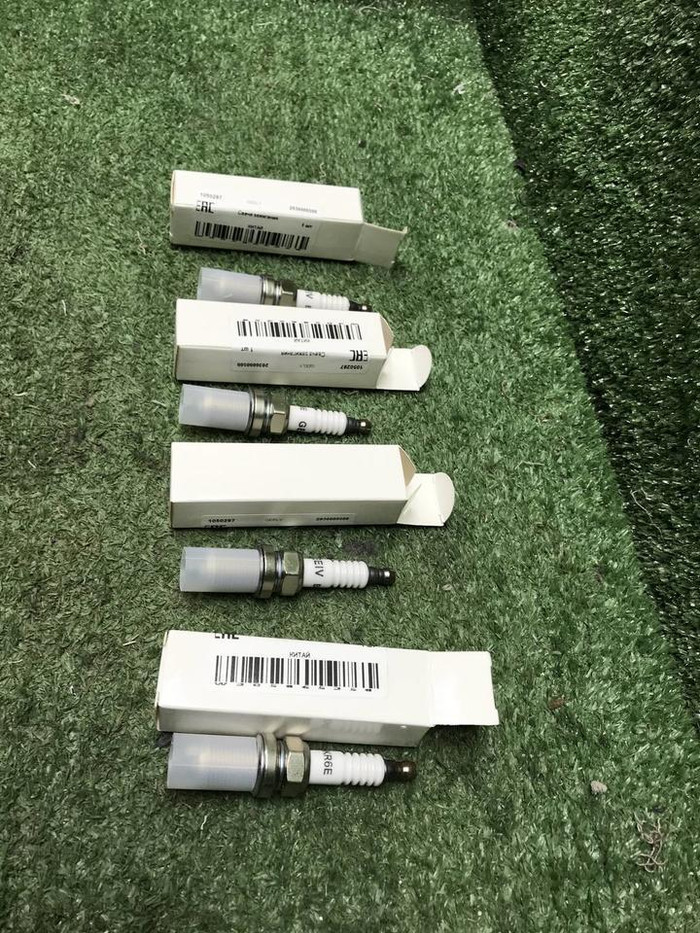 Свеча зажигания Geely Atlas 1 (2016-2022)