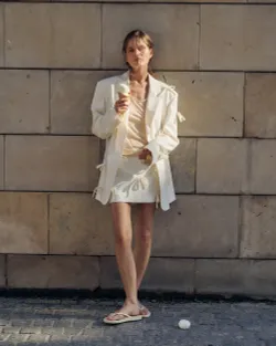 Юбка мини ((И сбоку бантик)), молочная