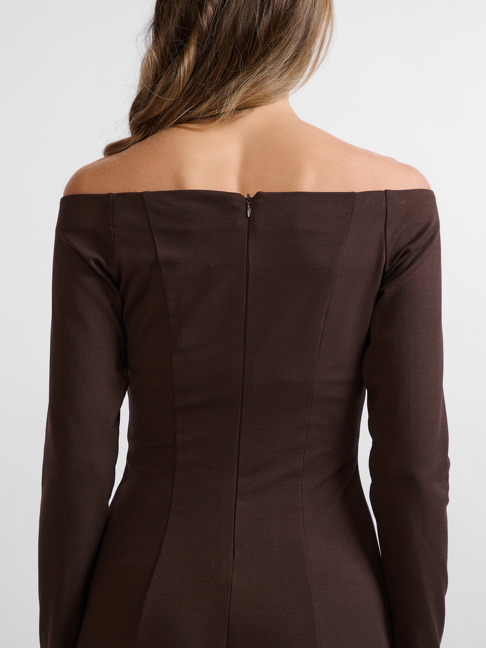 ПЛАТЬЕ С ОТКРЫТЫМИ ПЛЕЧАМИ