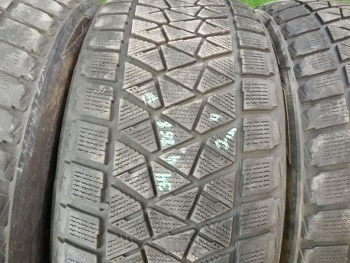 Шина Комплект шин Bridgestone Blizzak DM-V2 285/45 R22
