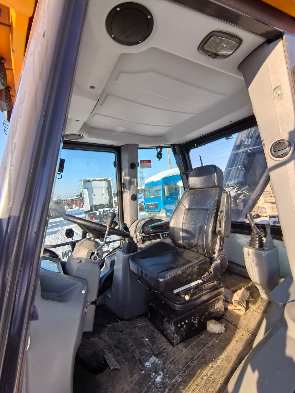 SHANMON 388 Экскаватор-погрузчик 388 (Дизельный, 4,8 л, 102 л.с., АТ)