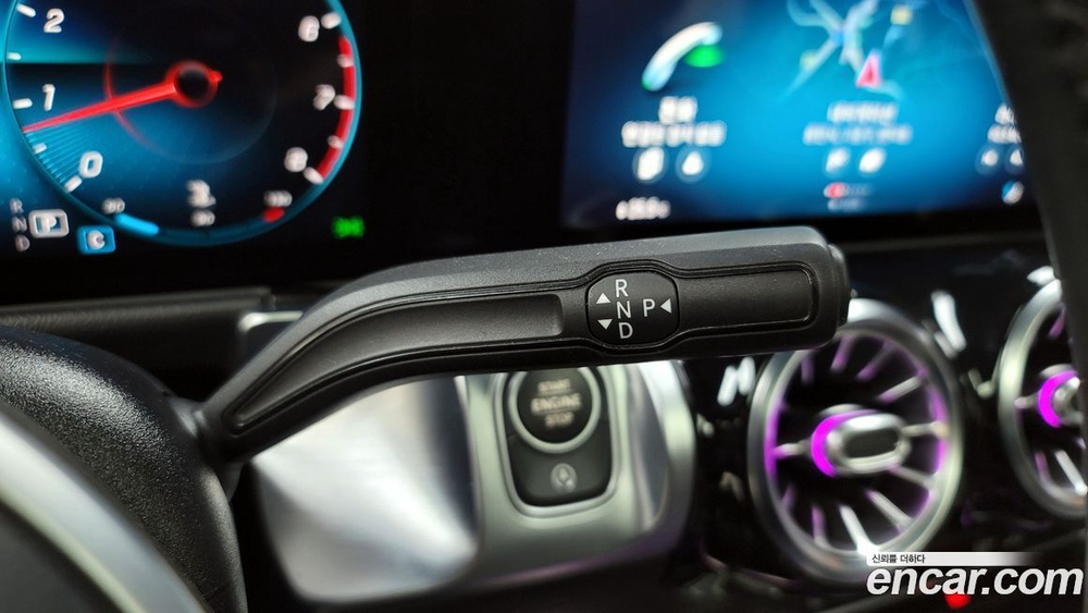 Mercedes-Benz GLB-Class X247 GLB220 (11.2020)