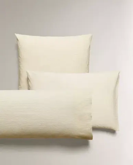 ZARA HOME НАВОЛОЧКА С РЕЛЬЕФНЫМ УЗОРОМ, ЭКРЮ