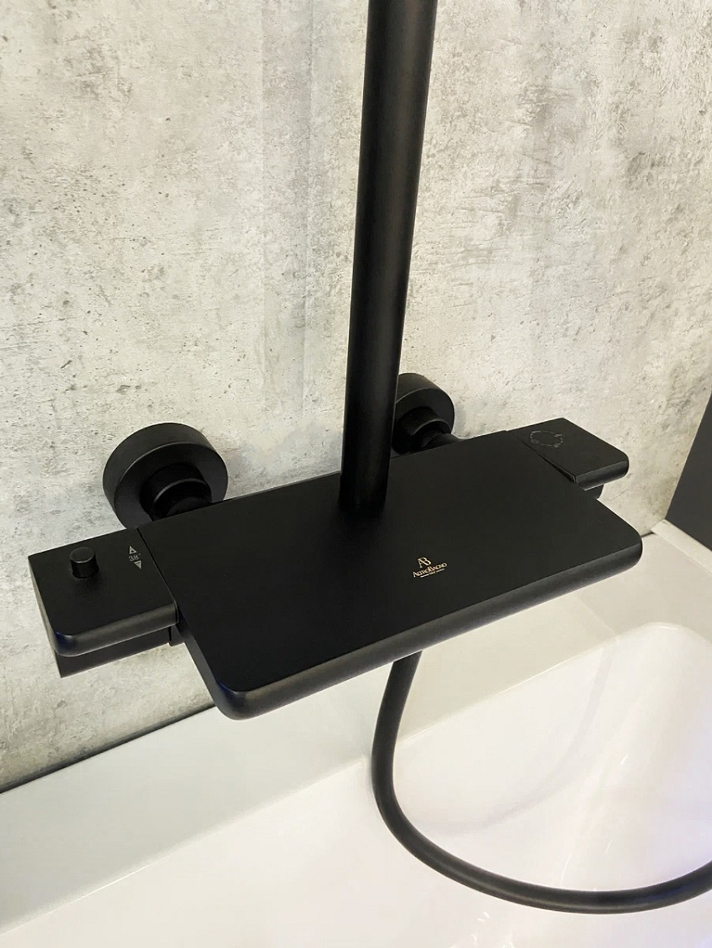 Душевая система с термостатом AltroBagno Lamberto 030418 MB