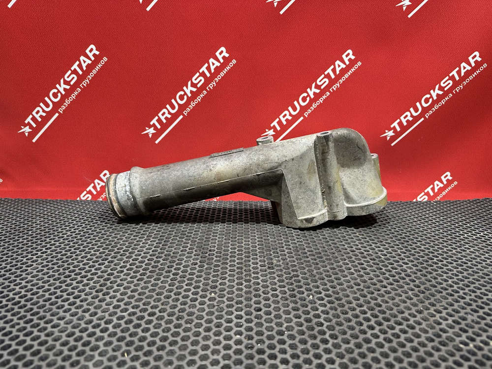 Патрубок корпуса термостата