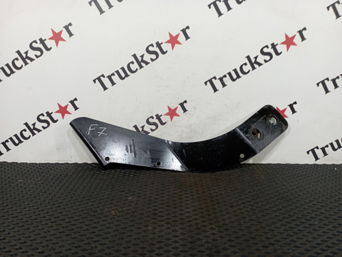 Кронштейн торсиона передний правый 2023г