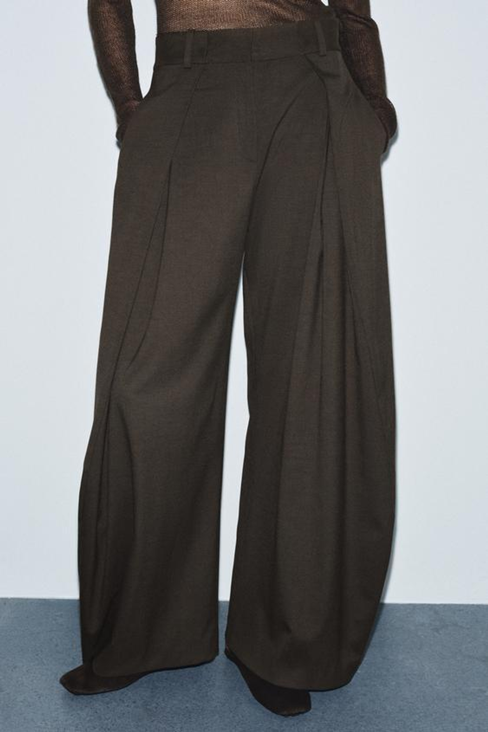 ZARA БРЮКИ WIDE LEG С ЗАЩИПАМИ — ZW COLLECTION, КОРИЧНЕВЫЙ