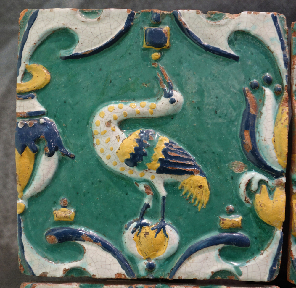 Ваза фарфоровая с берестой. Коллекция  Изразец Коломенское. Птицы. Бревно (Log).