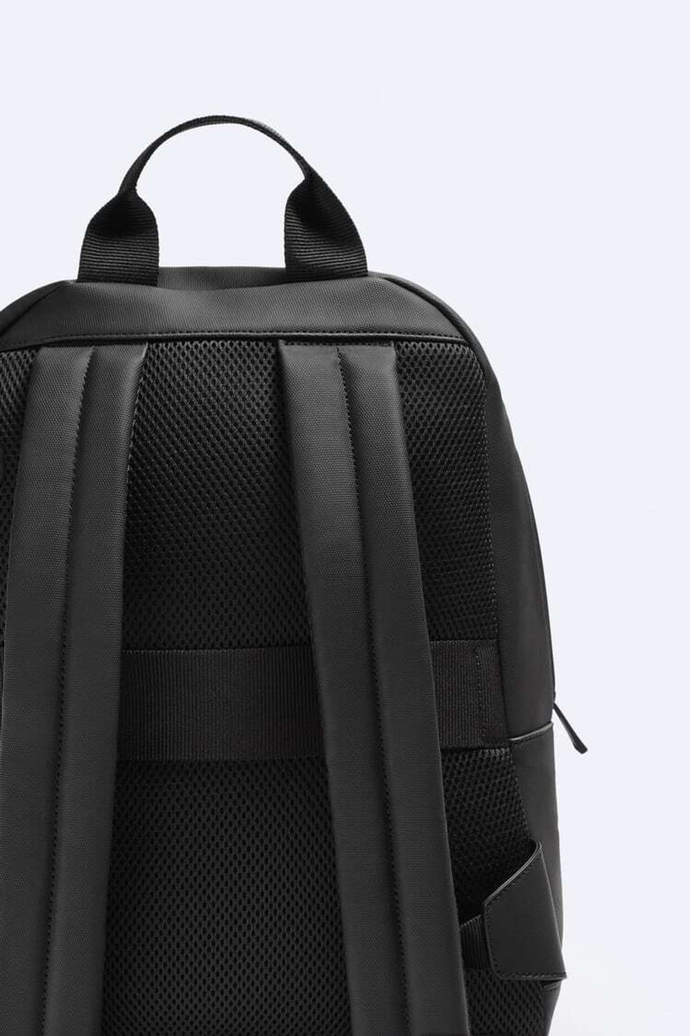 ZARA ОДНОТОННЫЙ РЮКЗАК ИЗ РЕЛЬЕФНОЙ ТКАНИ, ЧЕРНЫЙ