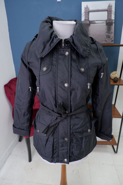 Куртка O'stin демисезонная 42 размер