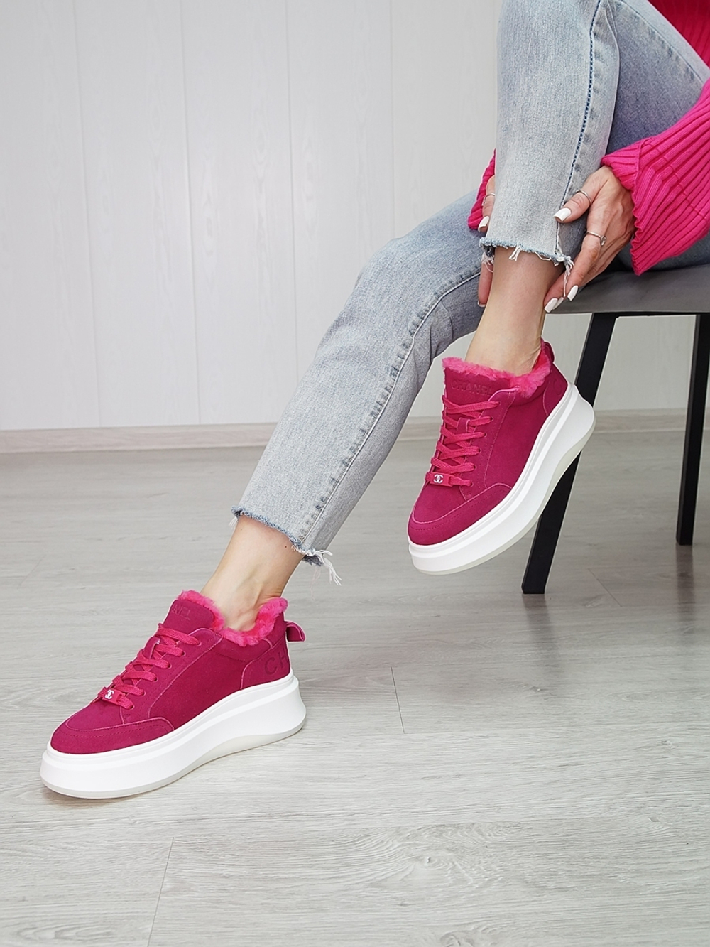 Кроссовки женские зимние