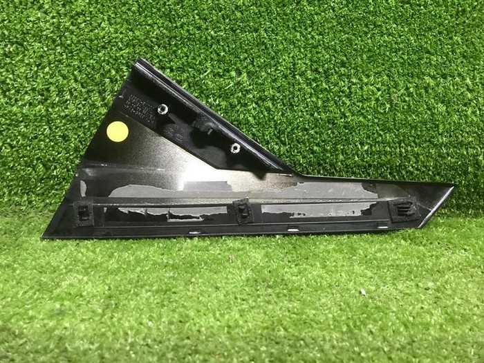 Накладка двери задняя правая Genesis G80 (2016-2020)