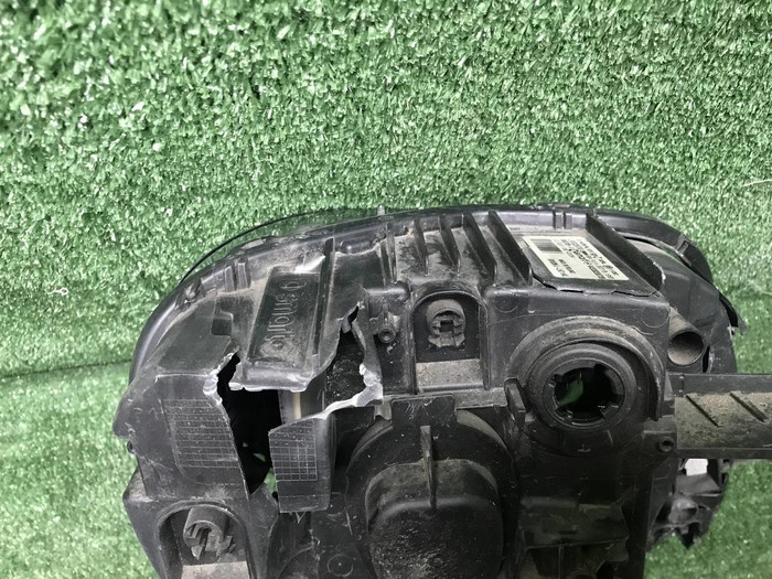 Битая Фара левая Smart Fortwo 3 (14-нв) галоген