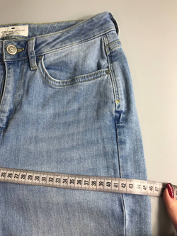 Джинсы Cross светлые, визуально на 44 размер