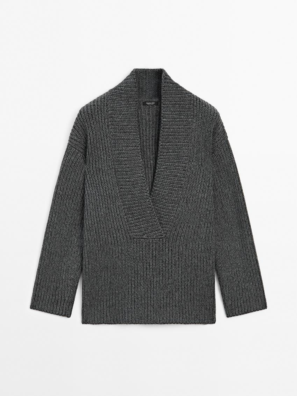 Massimo Dutti Свитер из трикотажа платочной вязки с глубоким вырезом, серый