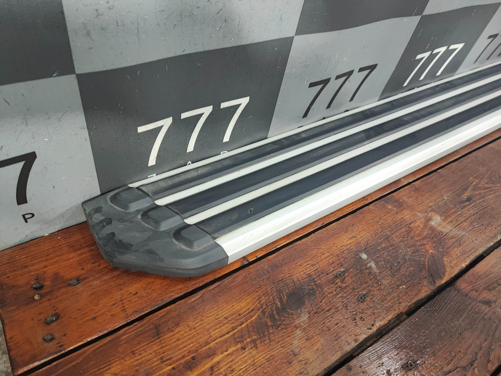 Подножка Volkswagen Touareg 3 18-нв Б/У Оригинал 761071691