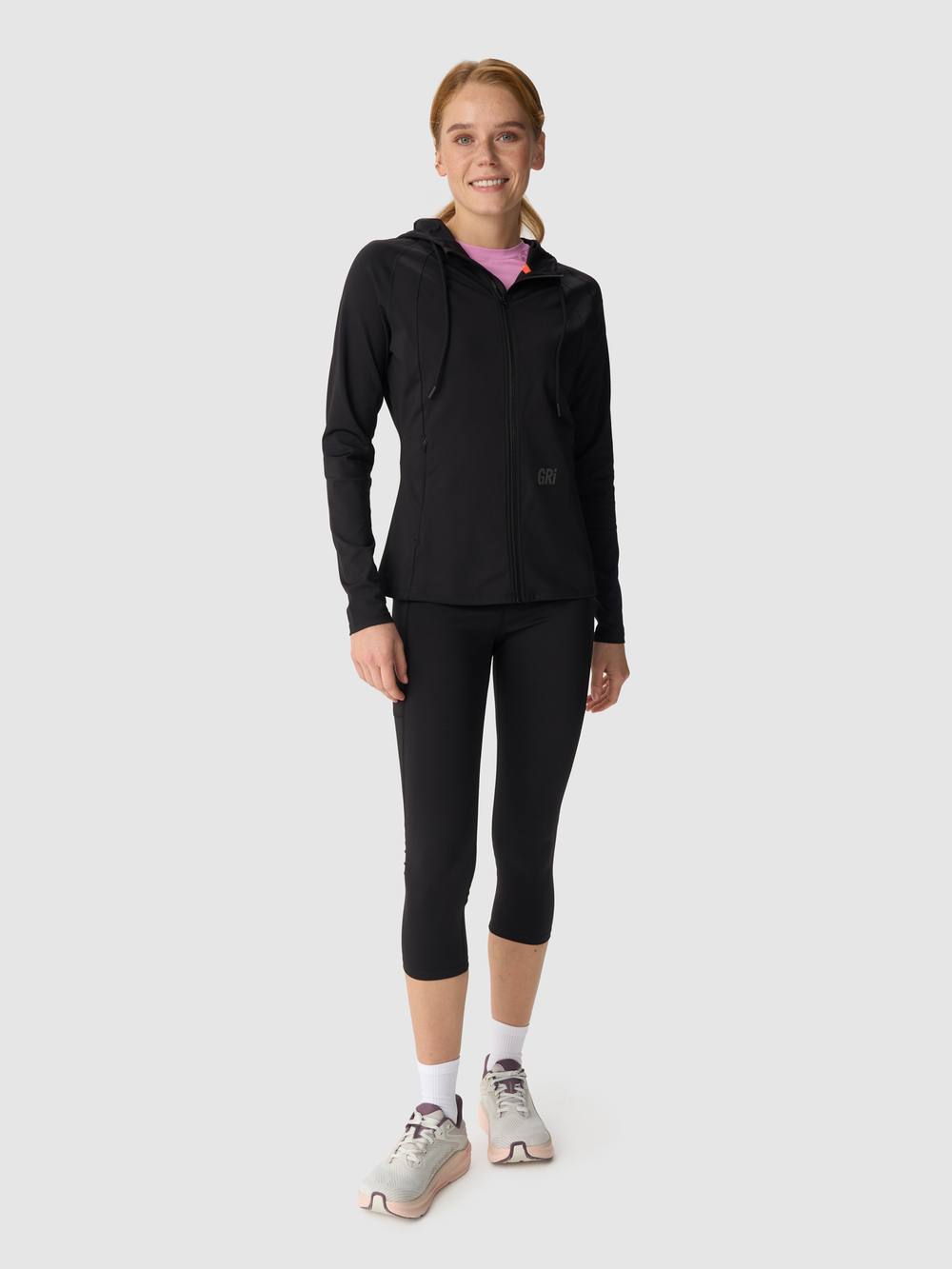 Джемпер на молнии женский GRI Фитнес чёрный